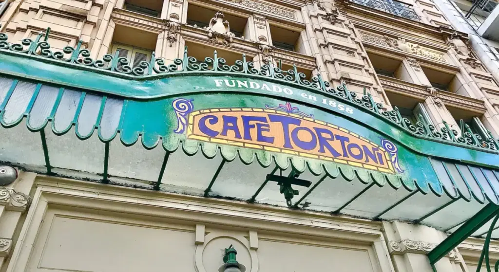 Café Tortoni en Buenos Aires: historia, cómo llegar y qué pedir