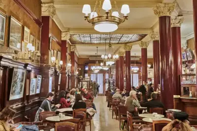 Lunfardo y slang porteño: guía de expresiones para entender Buenos Aires