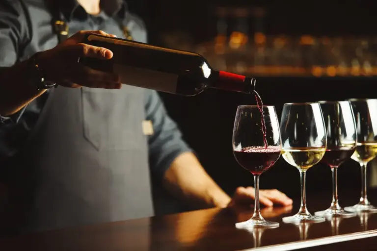 Malbec argentino: historia, regiones y dónde probarlo en Buenos Aires