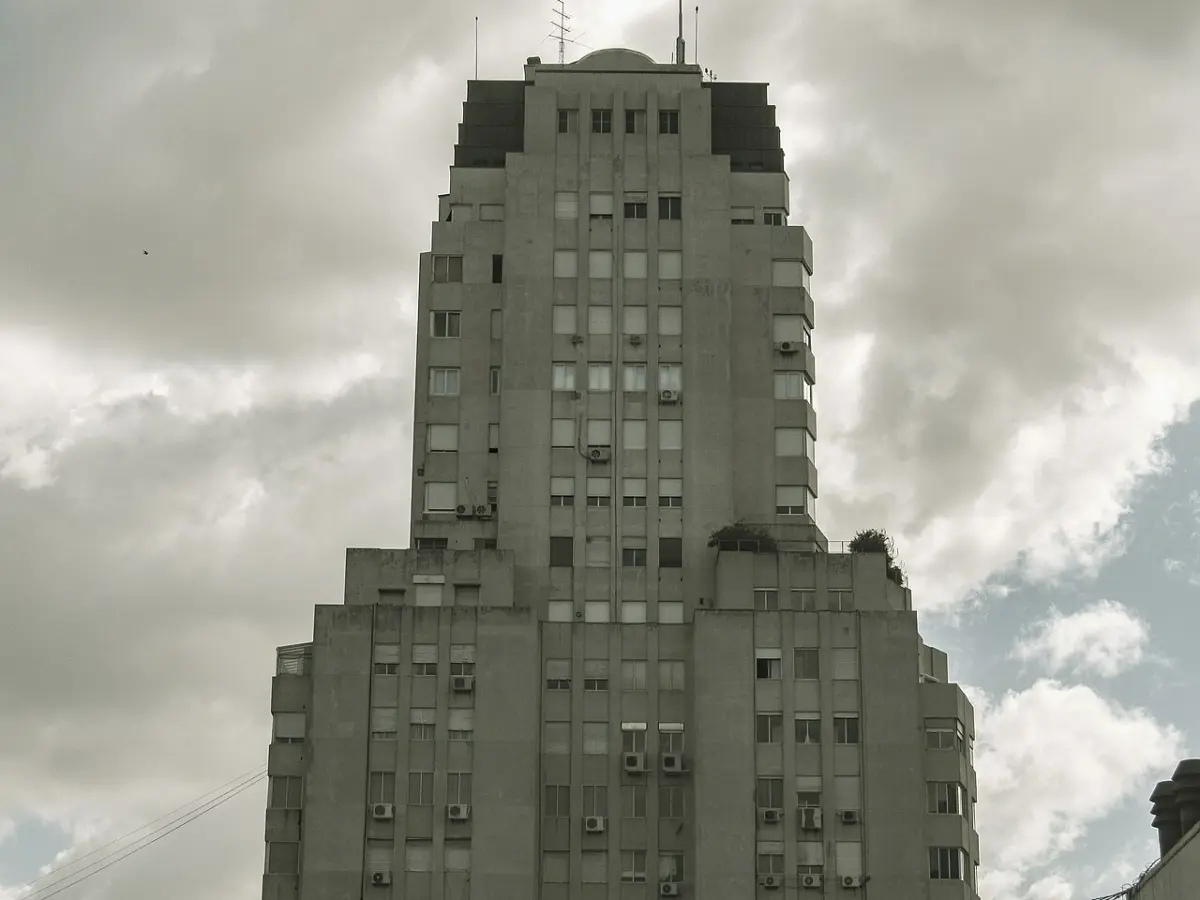 Fachada escalonada del Edificio Kavanagh